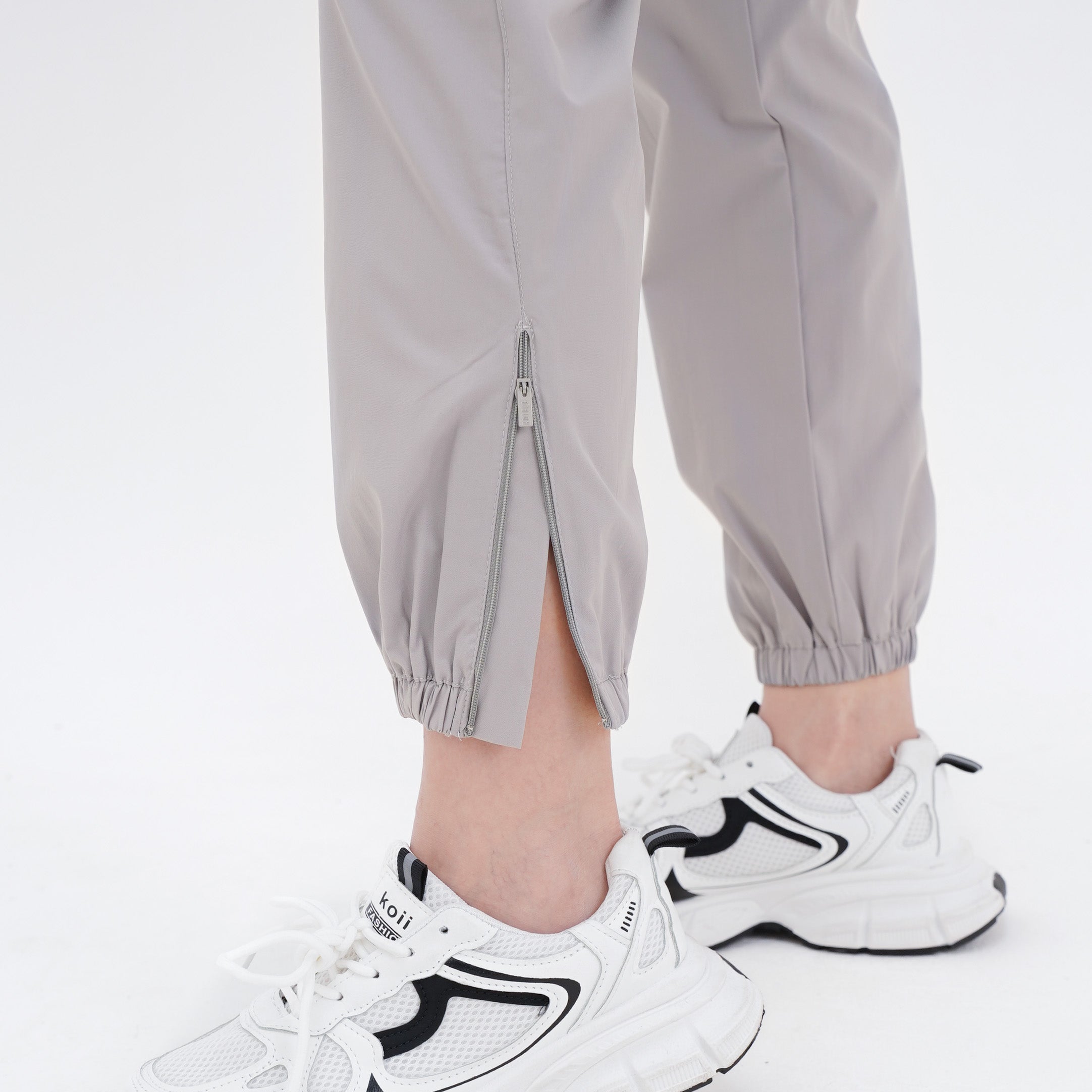 Women Motion Jogger Pants