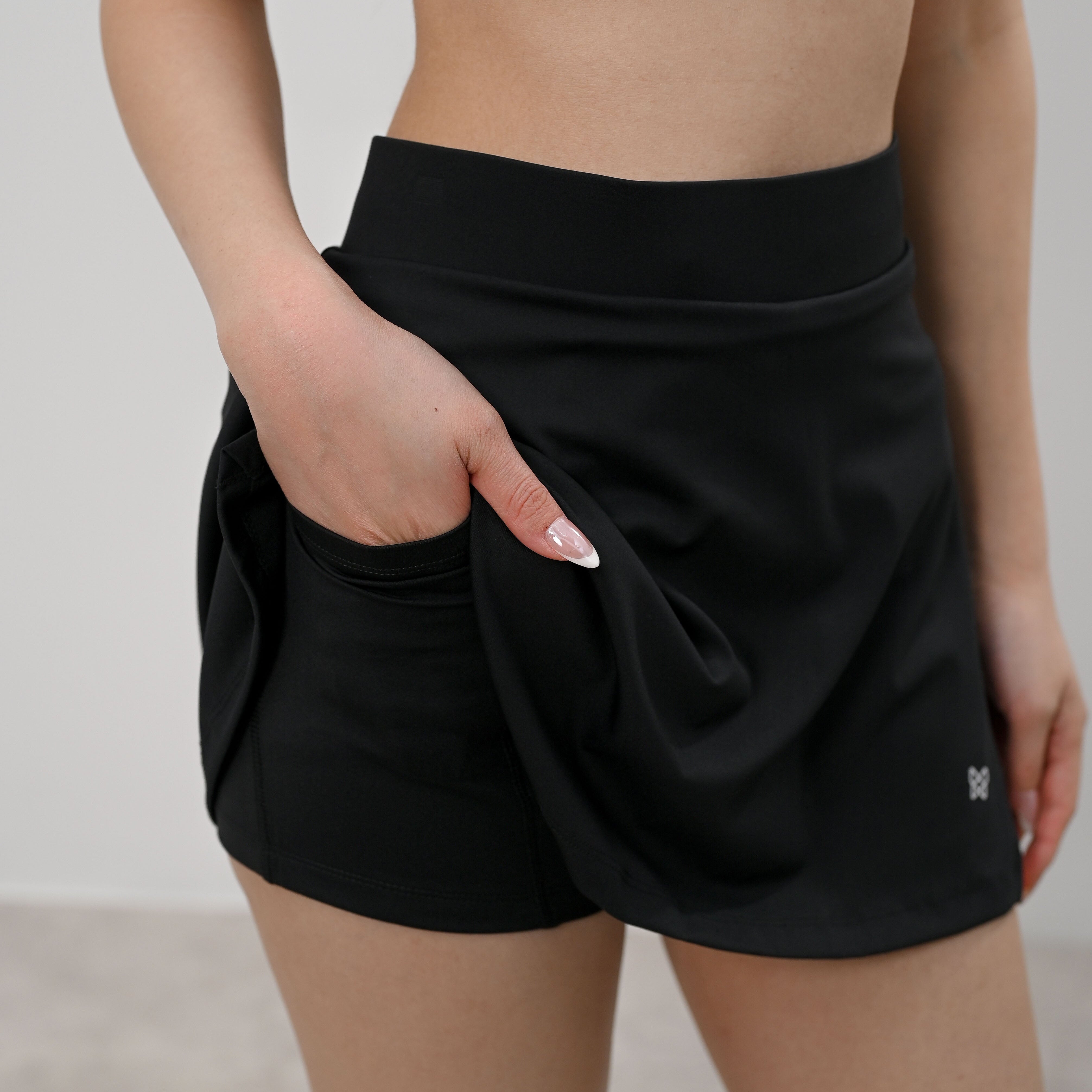 Women Fundamental Mid Rise Skirt