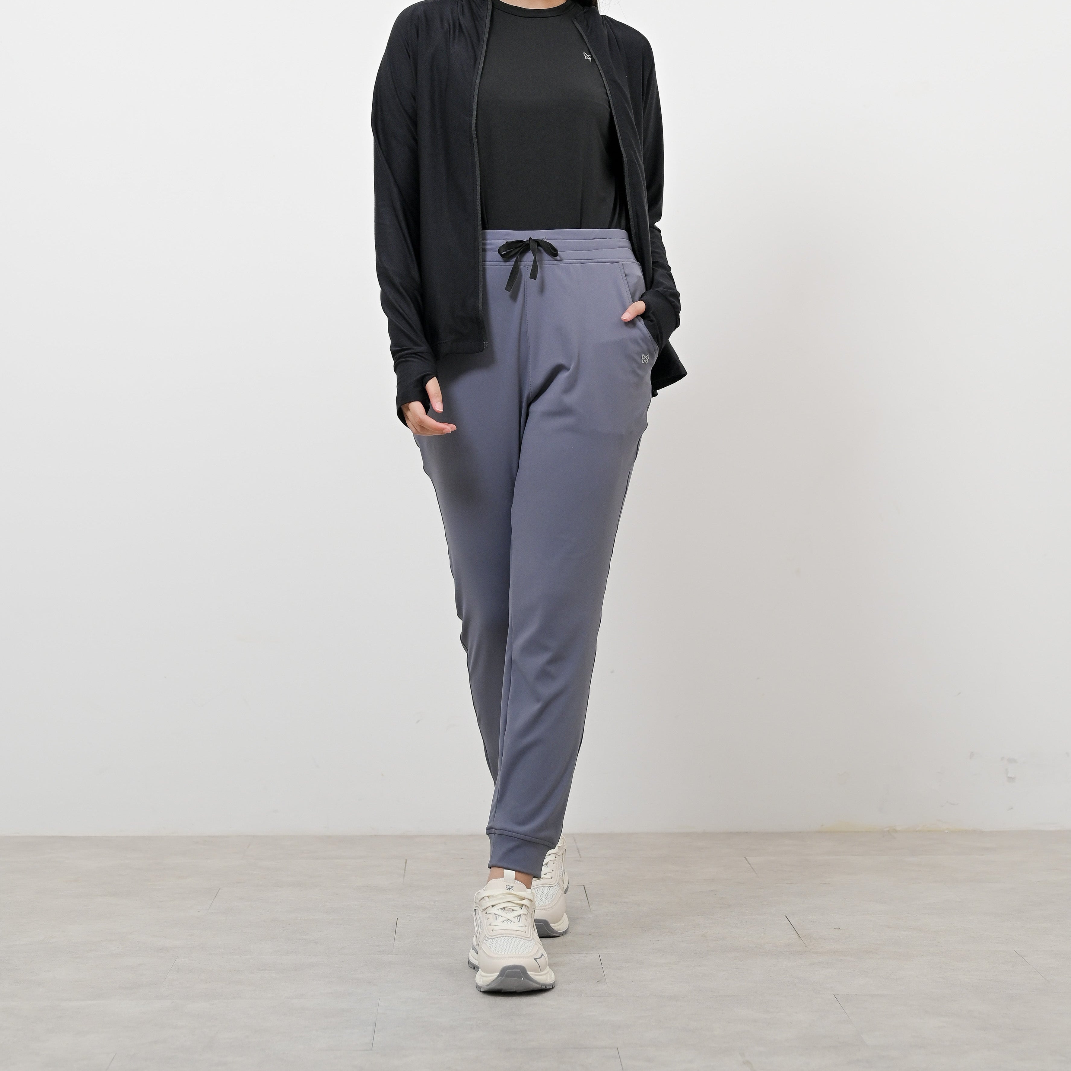 Women Studio Jogger Pants