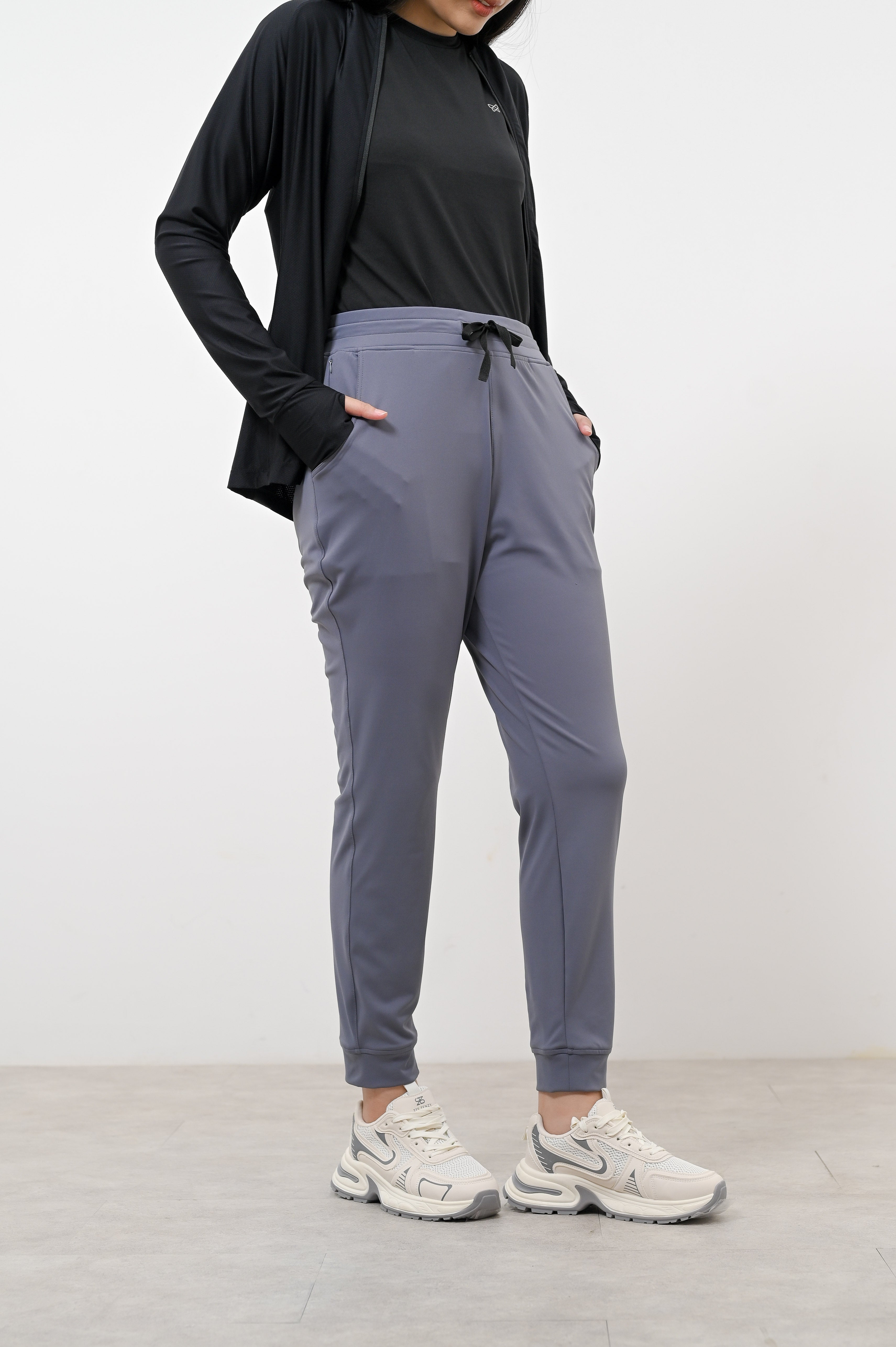 Women Studio Jogger Pants