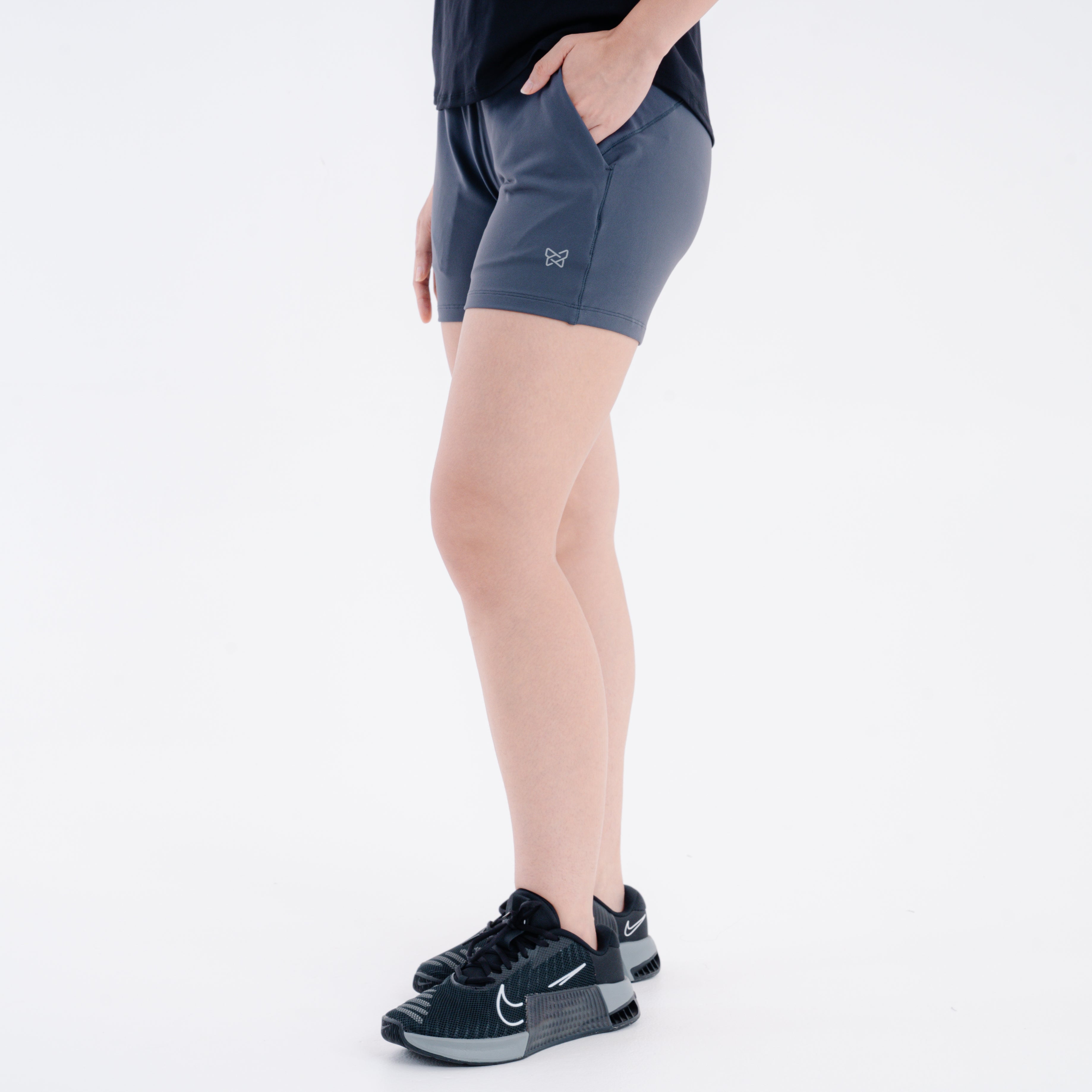 Women Move Shorts