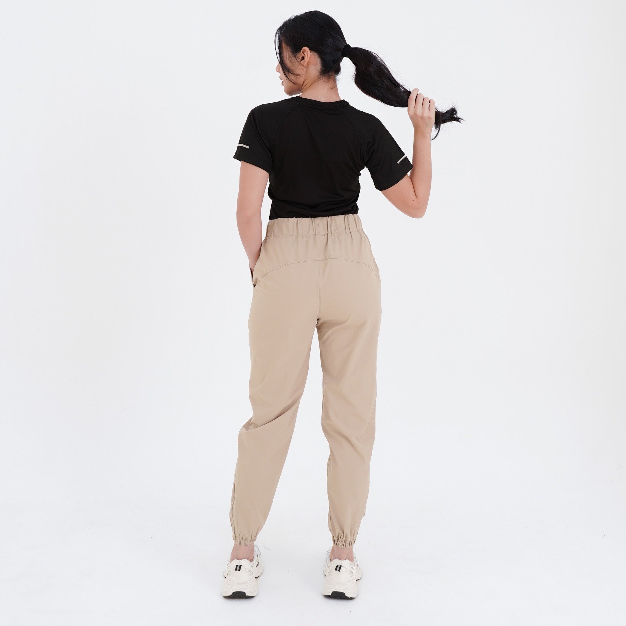 Women Motion Jogger Pants