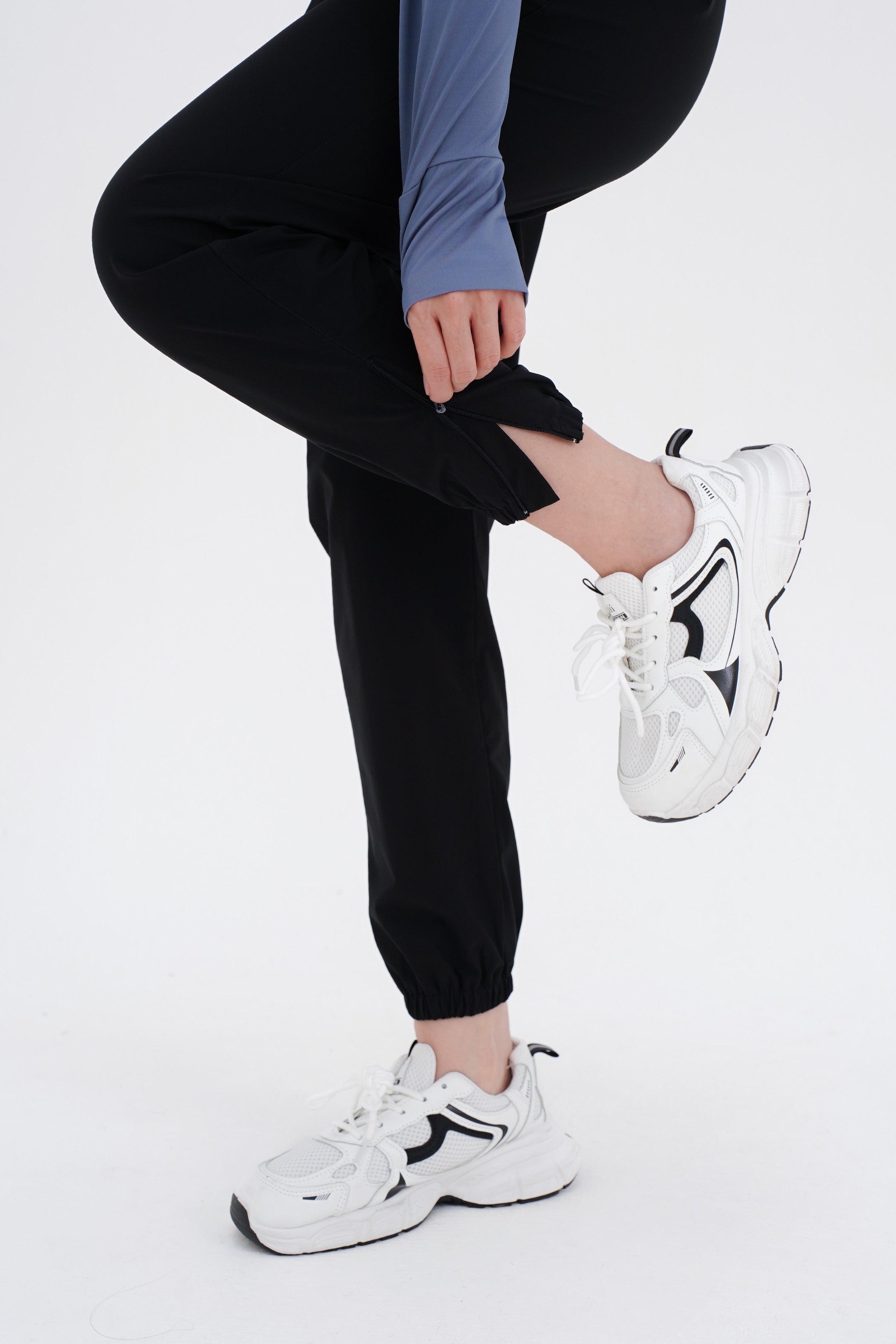 Women Motion Jogger Pants