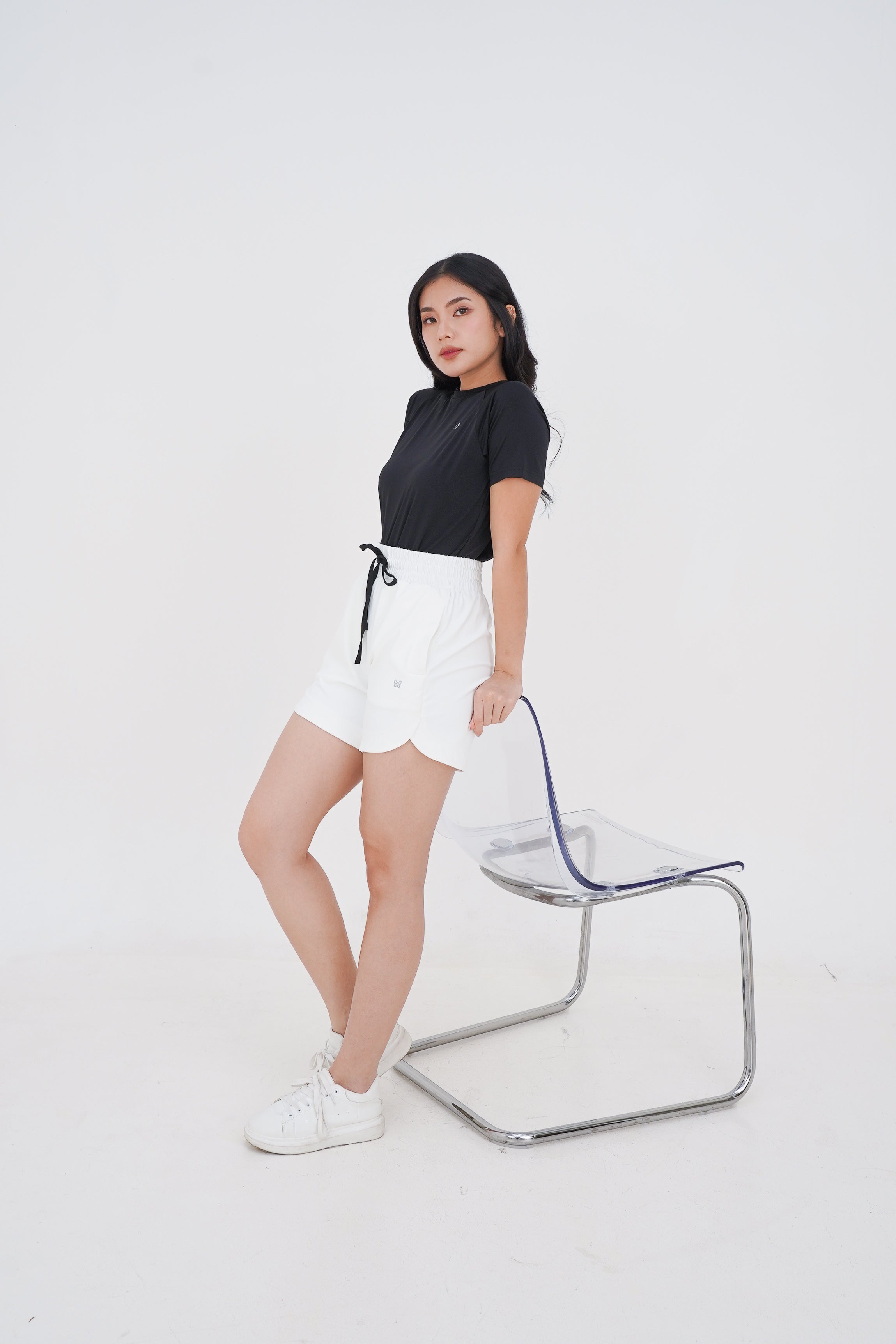 Women Studio Short Pants